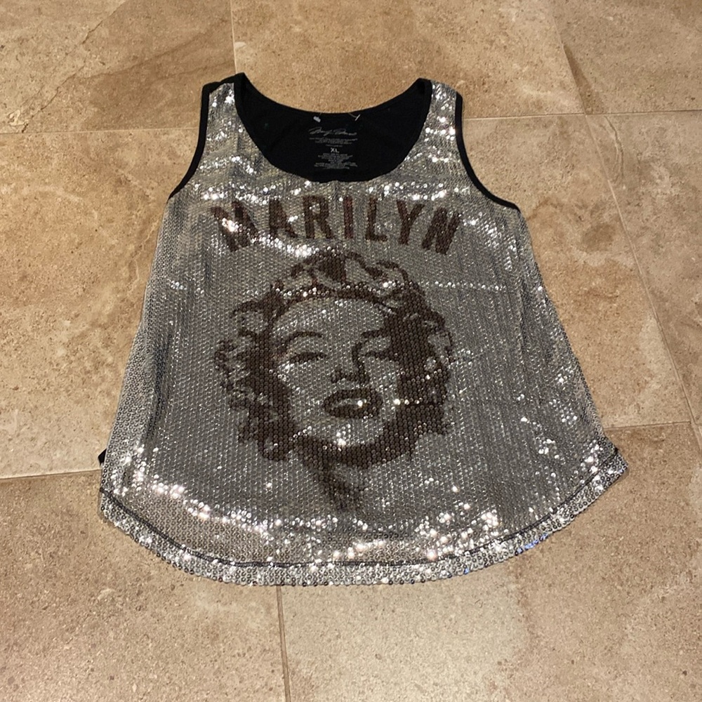 NWOT MARILYN MONROE EMBOSSED SEQUINED SLEEVELESS TANK TOP SILVER BLACK SZ XL